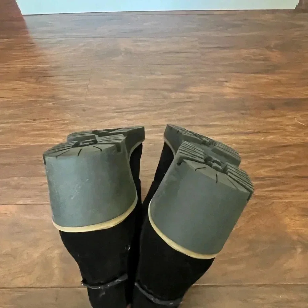 Black Suede Boots-White Mountain- NWOT size 6.5